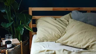 Κάθε πότε πρέπει να πλένεις τα σεντόνια σου (και τι θα συμβεί εάν δε το κάνεις);