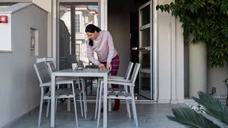 Ακίνητα | Τι σπίτι αγοράζεις με έως 50.000€ μετρητά και 500€ τον μήνα - 50 παραδείγματα