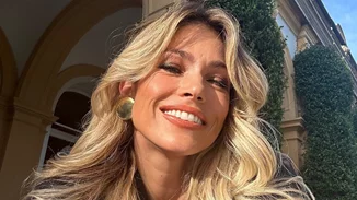 Το lip gloss με υαλουρονικό οξύ που λατρεύει η Βάσια Κωσταρά μεγαλώνει (φυσικά) τον όγκο των χειλιών