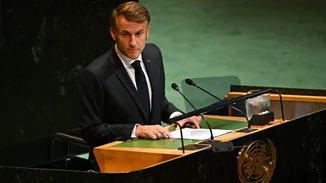 Εμ. Μακρόν: Η κλιματική αλλαγή δεν είναι "θέμα αντίληψης", αφού "η επιστήμη είναι σαφής"