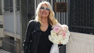 Κανόνισες date night με τον σύντροφο σου και δεν ξέρεις τι να φορέσεις; Η Ελένη Μενεγάκη σού έχει την τέλεια ιδέα