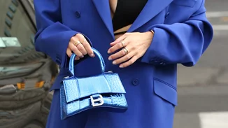 Το μόνο χρώμα που βάφουν τα νύχια τους οι fashionistas της Νέας Υόρκης τώρα