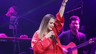 Στα λευκά | Η Νατάσσα Μποφίλιου όπως δεν την έχουμε ξαναδεί, με total white look