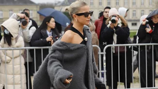 Οι effortless chic τρόποι για να φορέσεις ένα πουλόβερ