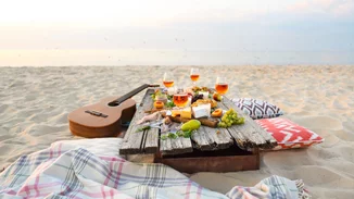 Πικνίκ by the sea | Τα κομμάτια από την H&M Home που χρειάζεσαι για το πιο όμορφο πικνίκ του καλοκαιριού