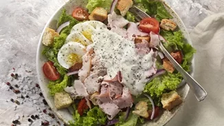 Σαλάτα του σεφ με πασχαλινά αυγά | Η δροσιστική σαλάτα που θα συνοδευσει τέλεια το αρνί