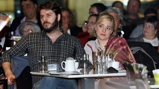 Έτος 2006 | Το ερωτευμένο ζευγάρι Νατάσα Μποφίλιου – Αλέξανδρος Μπουρδούμης σε βραδινή έξοδο στο κέντρο