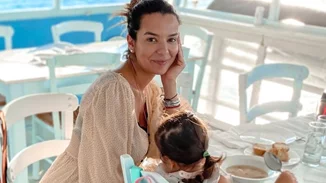 Νικολέττα Ράλλη | Η άκρως καλοκαιρινή φωτογραφία της κόρης της από τις διακοπές τους