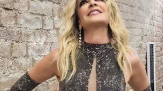 Άννα Βίσση | Βόλτα στη γειτονιά της στην Εκάλη (με άψογο στιλ)