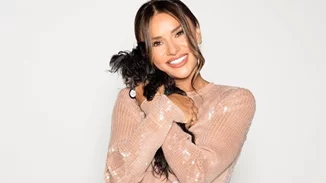 Η Ελένη Τσολάκη στην πρεμιέρα της εκπομπής της με ένα φόρεμα που είναι η μεγαλύτερη τάση της σεζόν