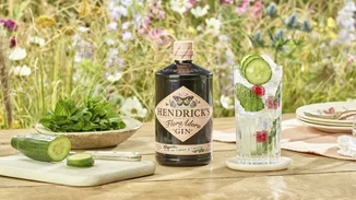 Hendrick’s FLORA ADORA GIN | Μία ασυνήθιστα λουλουδένια έκρηξη απόλαυσης