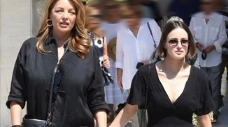 Άντζελα Γκερέκου – Μαρία Βοσκοπούλου | Χέρι χέρι στο μνημόσυνο του Τόλη Βοσκόπουλου