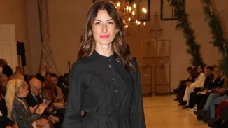 Καμία απολύτως αλλαγή | Η Άντζελα Ευρυπίδη έλαβε μέρος στα καλλιστεία το 1998 και έκτοτε σταμάτησε να μεγαλώνει