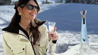 Η εκθαμβωτική Ηλιάνα Παπαγεωργίου διασκέδασε στην Κουρσεβέλ των γαλλικών Άλπεων με την ultra premium βότκα Grey Goose Altius