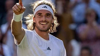 Στα προημιτελικά ο Τσιτσιπάς και παίζει με Τζόκοβιτς στο Παρίσι