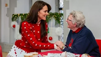 Αλλαγή πλάνων για την πριγκίπισσα της Ουαλίας - Οι γονείς της στο πλευρό της