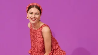 Είσαι καλεσμένη σε γάμο ή βάφτιση; 5 φορέματα Ελλήνων σχεδιαστών που θα σε κάνουν να ξεχωρίσεις