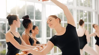 Πώς θα έχεις σωστή στάση σώματος; Να τι κάνουν οι χορεύτριες μπαλέτου