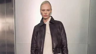 Το chocolate brown jacket από τη Mango με το οποίο θα δείχνεις ενημερωμένη ως fashionista