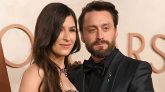 Ο Kieran Culkin είπε ότι η γυναίκα του του χρωστάει 4 παιδιά τώρα που κέρδισε Όσκαρ