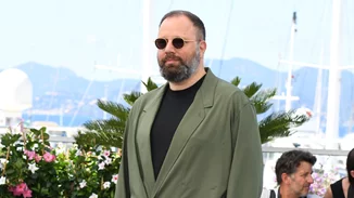 "Παρά την επιτυχία, είναι δυστυχισμένος" | Η Emma Stone μιλά για την ψυχολογία του Γιώργου Λάνθιμου