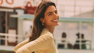 Η Ηλιάνα Παπαγεωργίου φόρεσε το τέλειο κόκκινο μπικίνι | Πώς θα δημιουργήσεις το κομψό beach look της