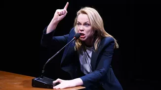 Last call για το "Prima facie" με τη Λένα Παπαληγούρα