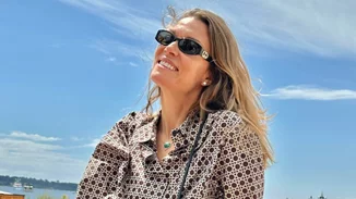 Η Βίκυ Καγιά έφτιαξε κουραμπιέδες | Η νέα φωτογραφία της Μπιάνκα και του Καρόλου στο χριστουγεννιάτικο δέντρο