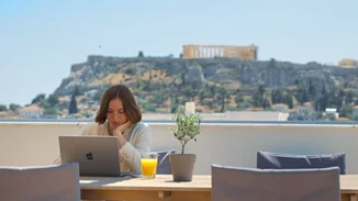 Open Air Athens | Tο νέο βίντεο της Aegean που εξυμνεί τη ζωή στην Αθήνα