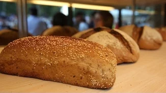 ΒΕΑ | Το φρέσκο ψωμί στην Ελλάδα, παραμένει από το 2020 το 2ο φθηνότερο στην Ευρώπη