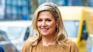 Βασίλισσα Maxima | Η stylish εμφάνιση με Zara κοστούμι