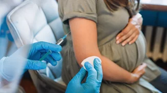 Κορονοϊός: Οι ανεμβολίαστες έγκυες κινδυνεύουν όσο και τα άτομα με μακροχρόνια νοσήματα