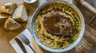 Απλώστε τραχανά |  Το παραδοσιακό πιάτο γίνεται τάση ανερχόμενη, νόστιμη και θεαματική