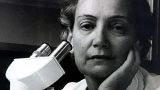 Η Ελληνίδα γιατρός που έκρυβε Εβραίους στην κατοχή και παντρεύτηκε έναν Νομπελίστα