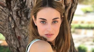 Μαρία Βοσκοπούλου | Με μποέμ chic φόρεμα στο "Περιβόλι στη Βάρη"