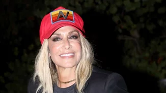 Η Άννα Βίσση στον πλαστικό χειρουργό - Χαμογελαστή και εντελώς αμακιγιάριστη