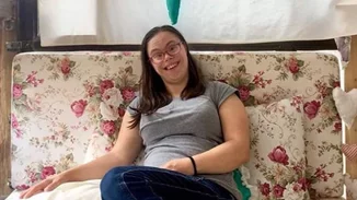 Λωξάντρα Λούκας | Η πρώτη ηθοποιός με σύνδρομο Down που παίζει στο Εθνικό