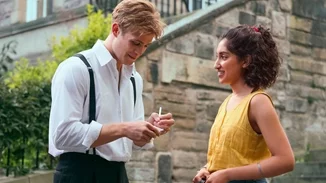 Ambika Mod | Ο παράξενος τρόπος που κοιμάται η πρωταγωνίστρια του One Day