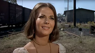 Νatalie Wood | Το 1955, ο Κirk Douglas βίασε την έφηβη τότε ηθοποιό και δεν κατηγορήθηκε ποτέ για την πράξη του