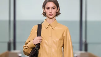 10 δερμάτινα πουκάμισα που θα κάνουν το φθινοπωρινό ντύσιμο πιο μοντέρνο