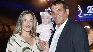 Πύρρος Δήμας & Αφροδίτη Σκαφιδά | Οι σπάνιες εικόνες με το πρόσωπο της κόρης τους, Ελευθερίας