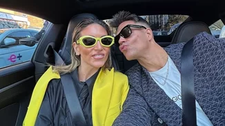 Αθηνά Οικονομάκου | Λιώνει από έρωτα στην αγκαλιά του Μπρούνο Τσερέλα