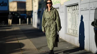 Το αδιάβροχο μπουφάν από την Oysho που θα σε σώσει στις βροχερές μέρες