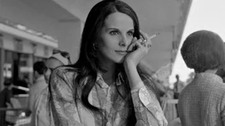 "Βαριέμαι τη ρουτίνα": Η Έλενα Ναθαναήλ έφυγε στα 61 της σαν σήμερα φροντίζοντας να σπάσει το καλούπι