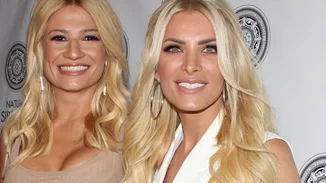 Barbiecore Test |  Ποια φόρεσε καλύτερα το φούξια φόρεμα, η Κατερίνα Καινούργιου ή η Φαίη Σκορδά;