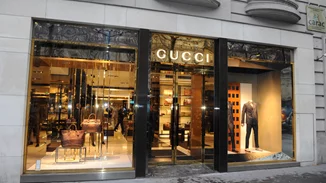 Gucci | Κυκλοφόρησε sneakers που κοστίζουν λιγότερο από 20 ευρώ