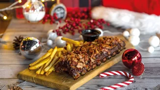 Feel the Christmas Spirit στα TGI Fridays™ με Holiday Treats και Χριστουγεννιάτικες εκδηλώσεις