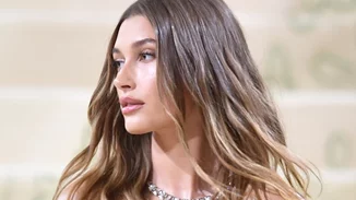 Expensive Brunette | Το νέο it καστανό χρώμα μαλλιών που θα κάνει κάθε εμφάνισή σου να δείχνει πιο "ακριβή"