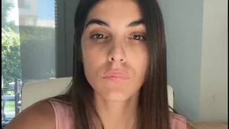 Συγκλονίζει η Άννα Μαρία Βέλλη | "Έτυχε να μη πεθάνω από τα χέρια κακοποιητικού συντρόφου μου"