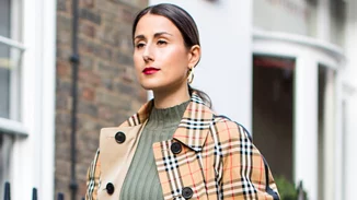 Το χτένισμα που θα σε αναδείξει σε beauty icon ακόμα και με 50% υγρασία